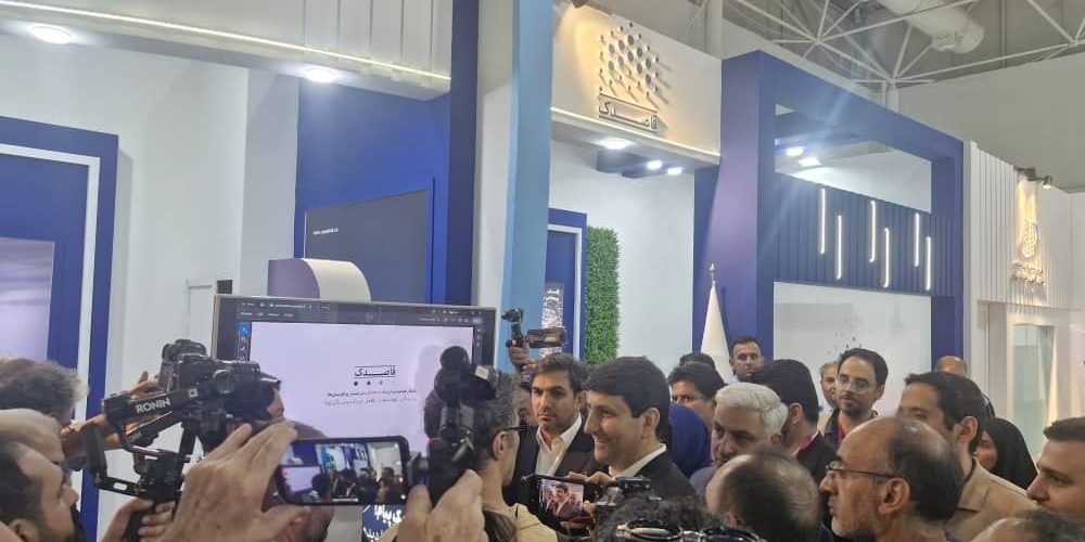بازدید وزیر ارتباطات و فناوری اطلاعات از غرفه قاصدک در نمایشگاه الکامپ ۱۴۰۴